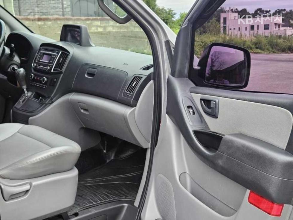 Hyundai Starex — miniaturë 9