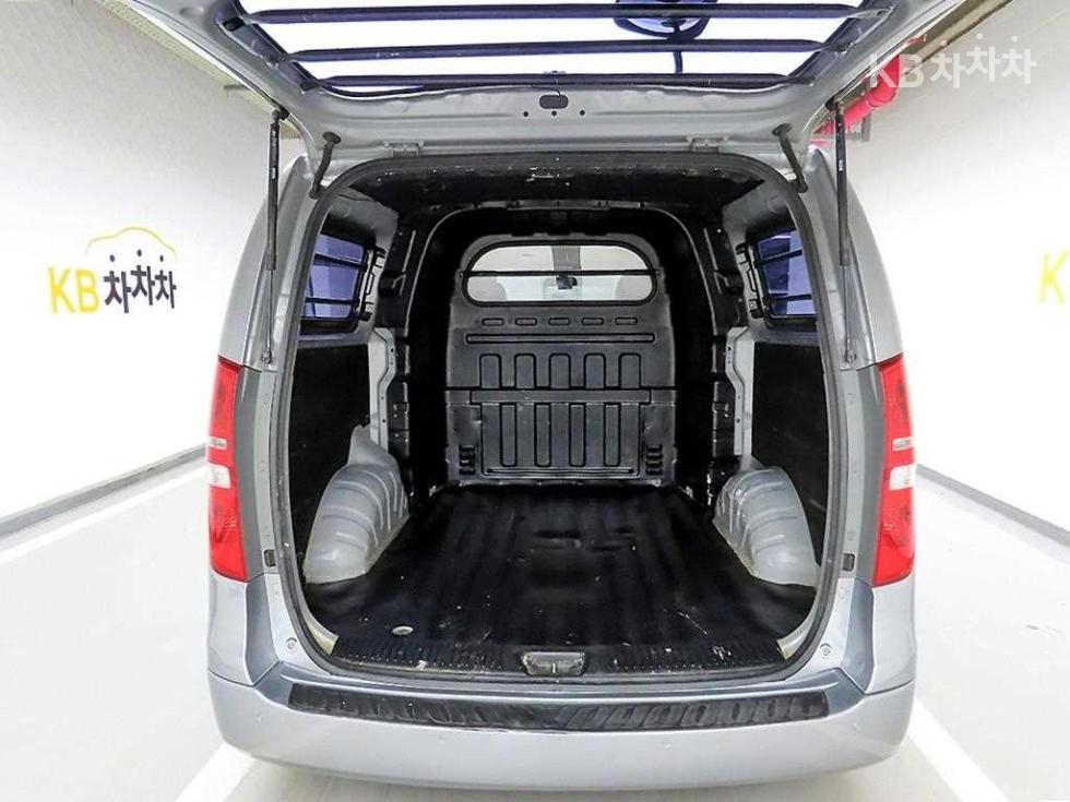 Hyundai Starex — miniaturë 5