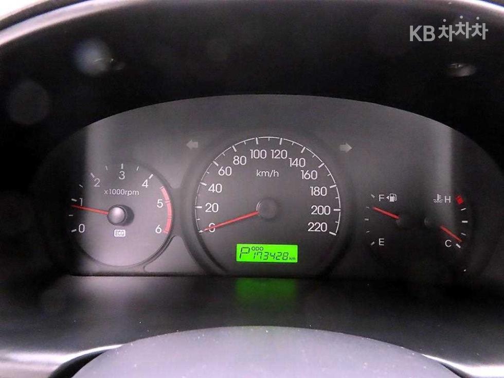 Hyundai Starex — miniaturë 6
