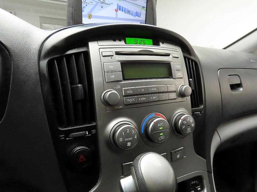 Hyundai Starex — miniaturë 16