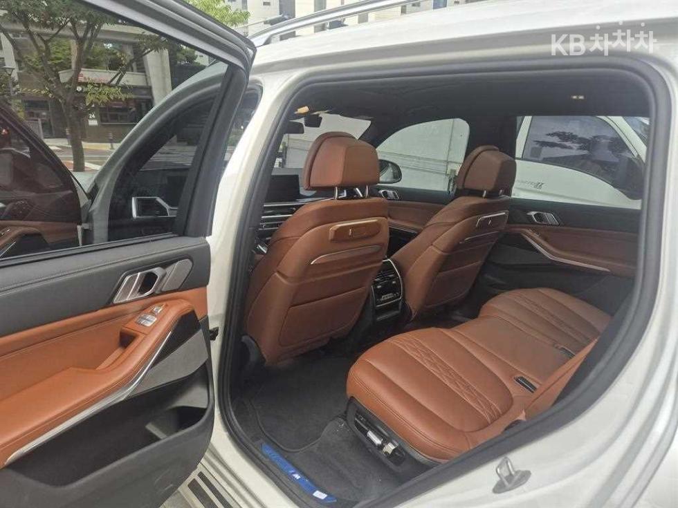 BMW X7 — miniaturë 17