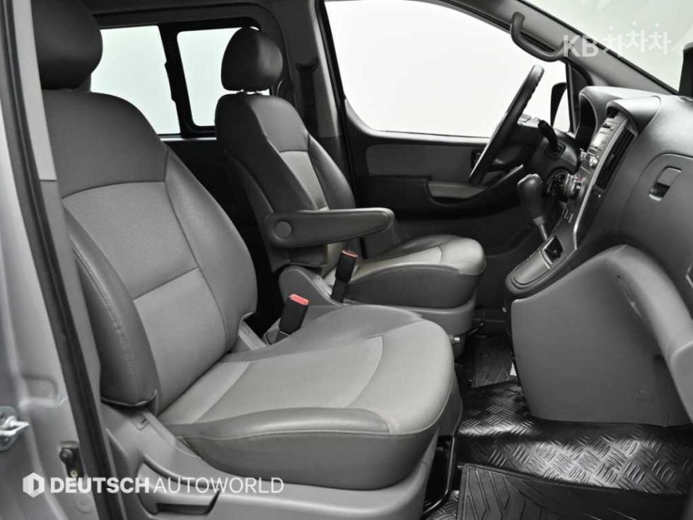 Hyundai Starex — miniaturë 10