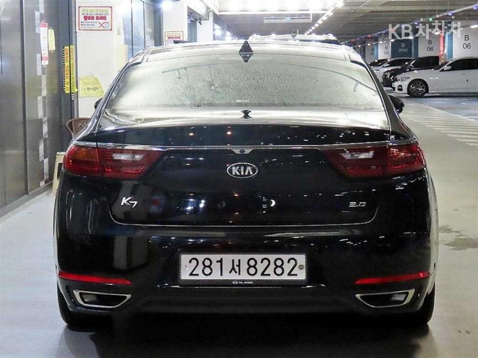 Kia K7 — miniaturë 5