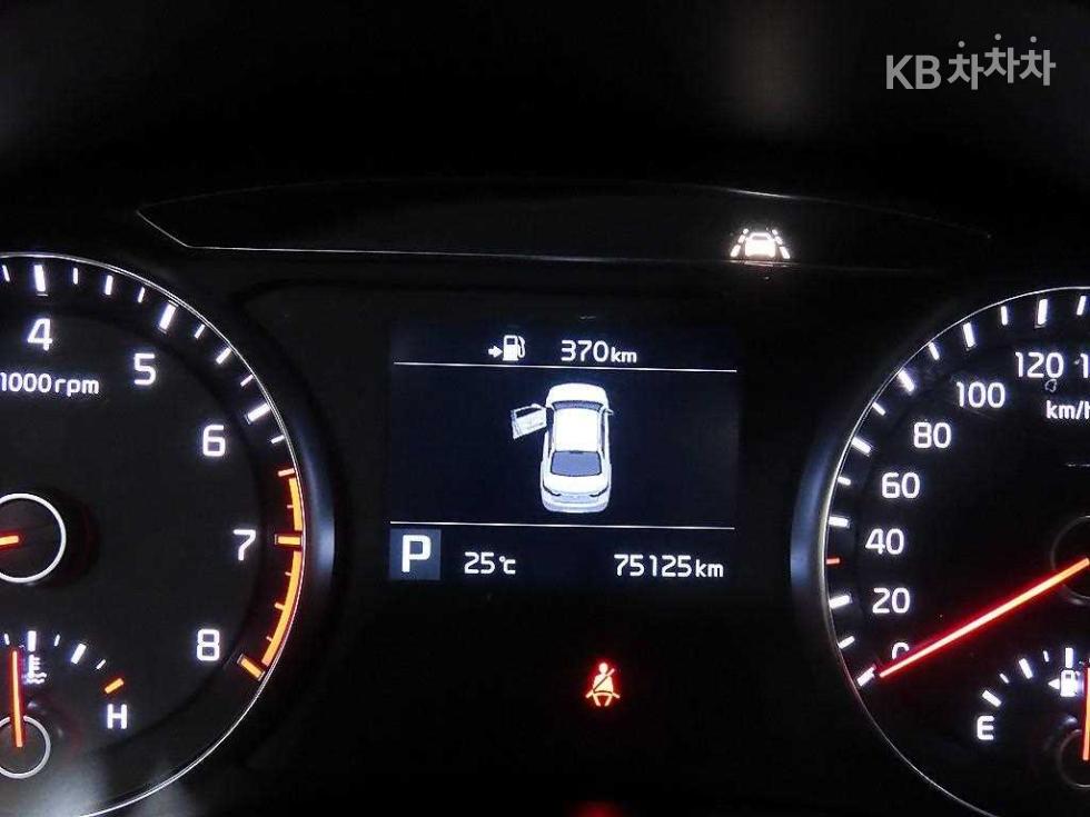 Kia K7 — miniaturë 9