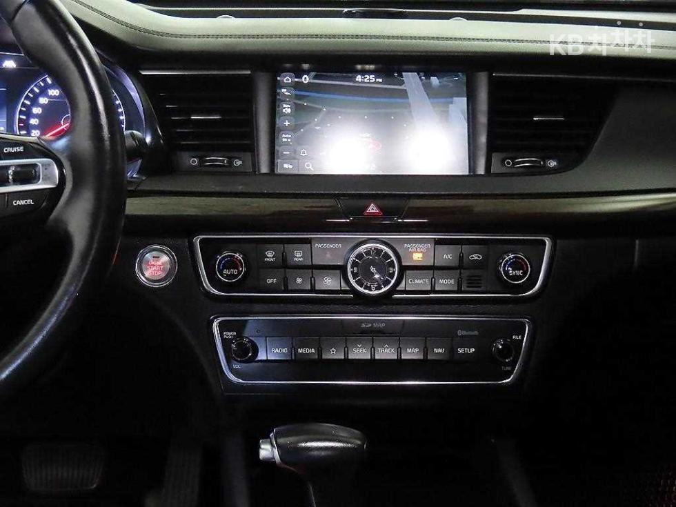 Kia K7 — miniaturë 11