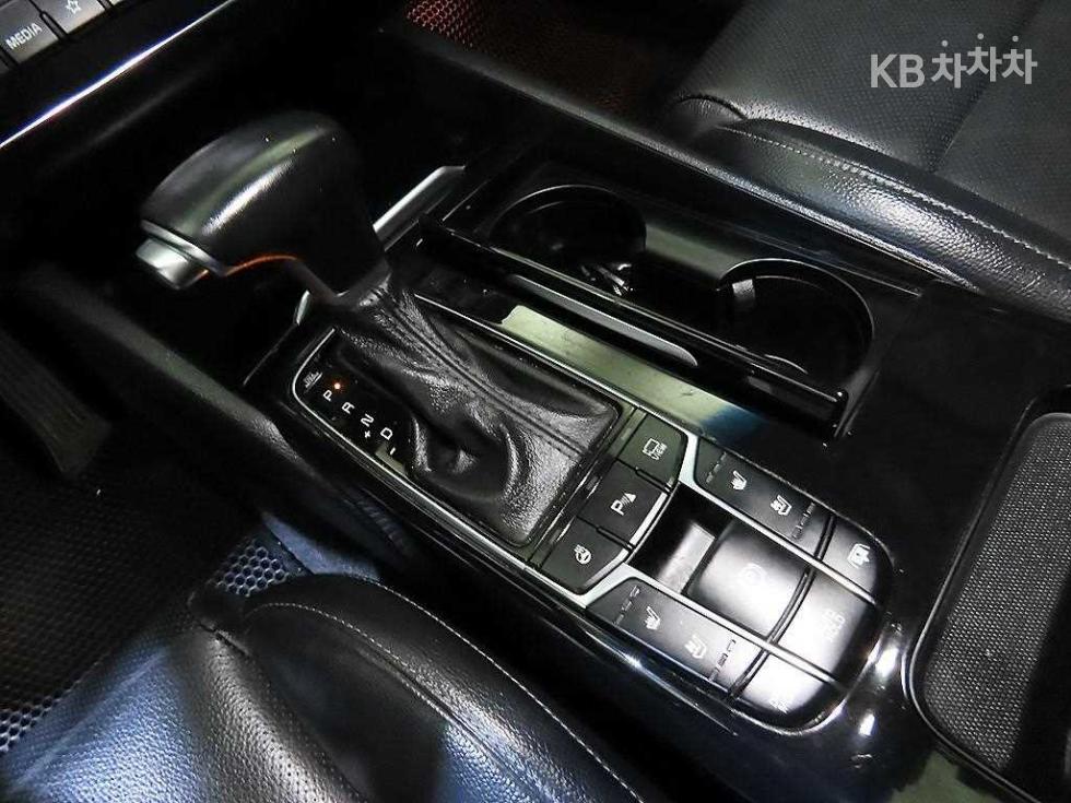 Kia K7 — miniaturë 12