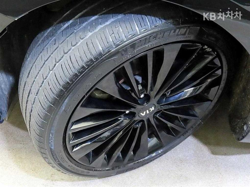 Kia K7 — miniaturë 20