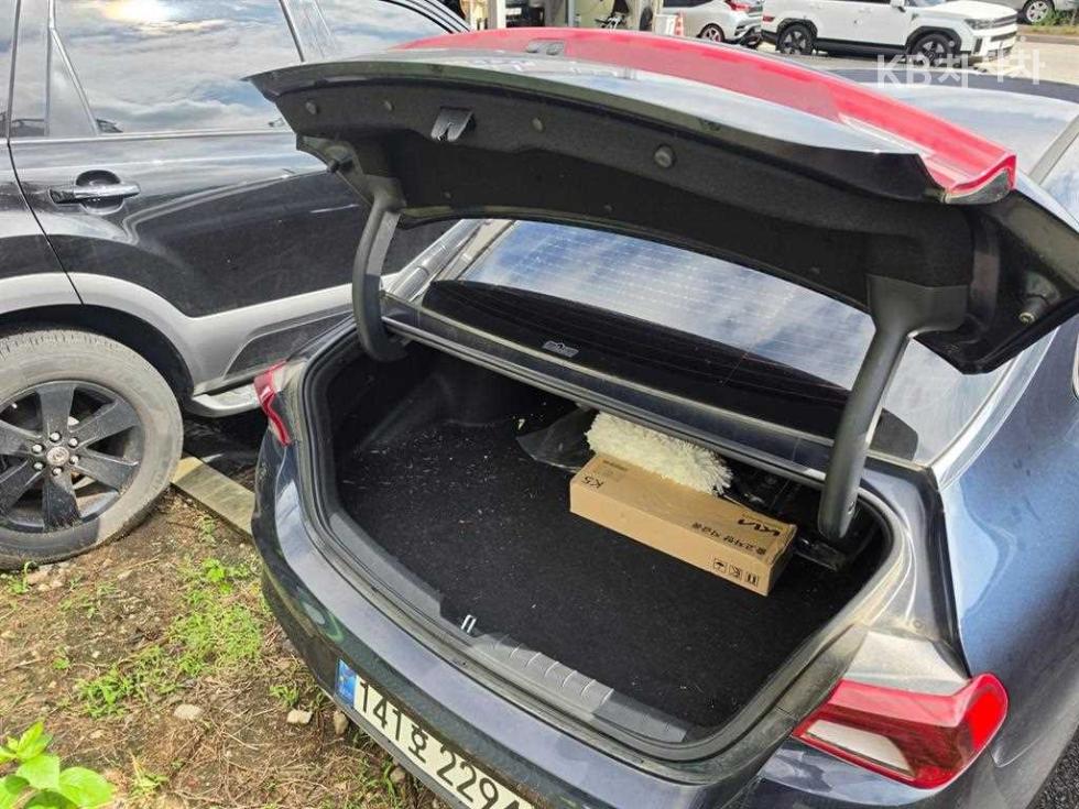 Kia K5 — miniaturë 5