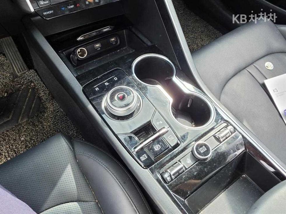 Kia K5 — miniaturë 9