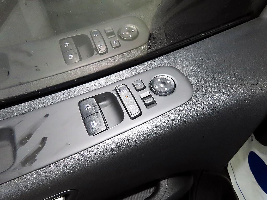 Hyundai Staria — miniaturë 12