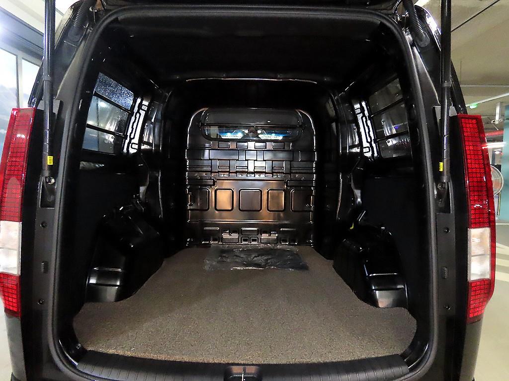 Hyundai Staria — miniaturë 18