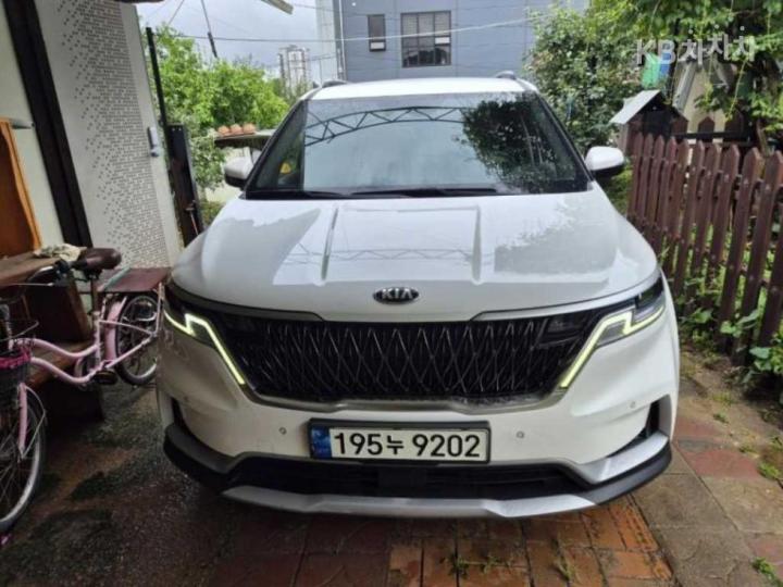 Kia Carnival D2.2 9인승 — foto 1