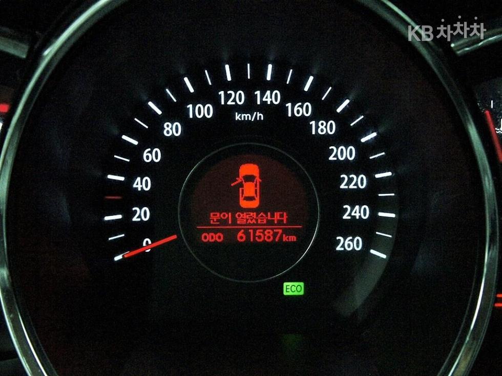Kia K5 — miniaturë 9