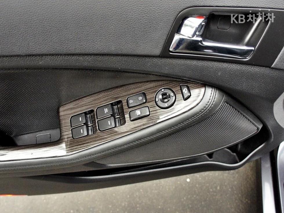 Kia K5 — miniaturë 13