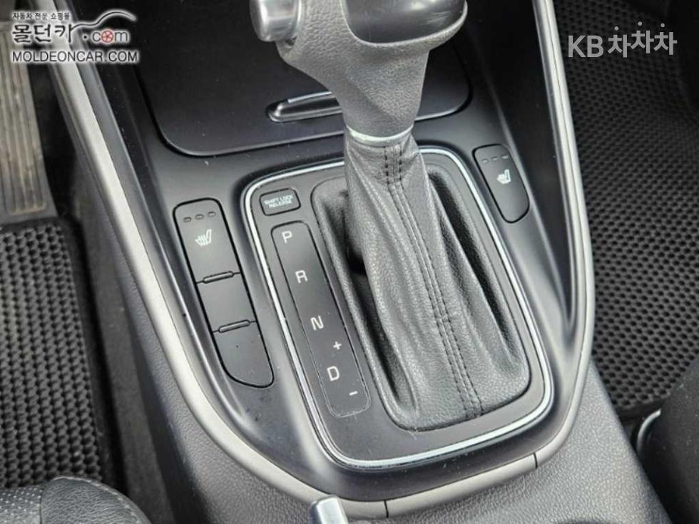 Kia Carens — miniaturë 14
