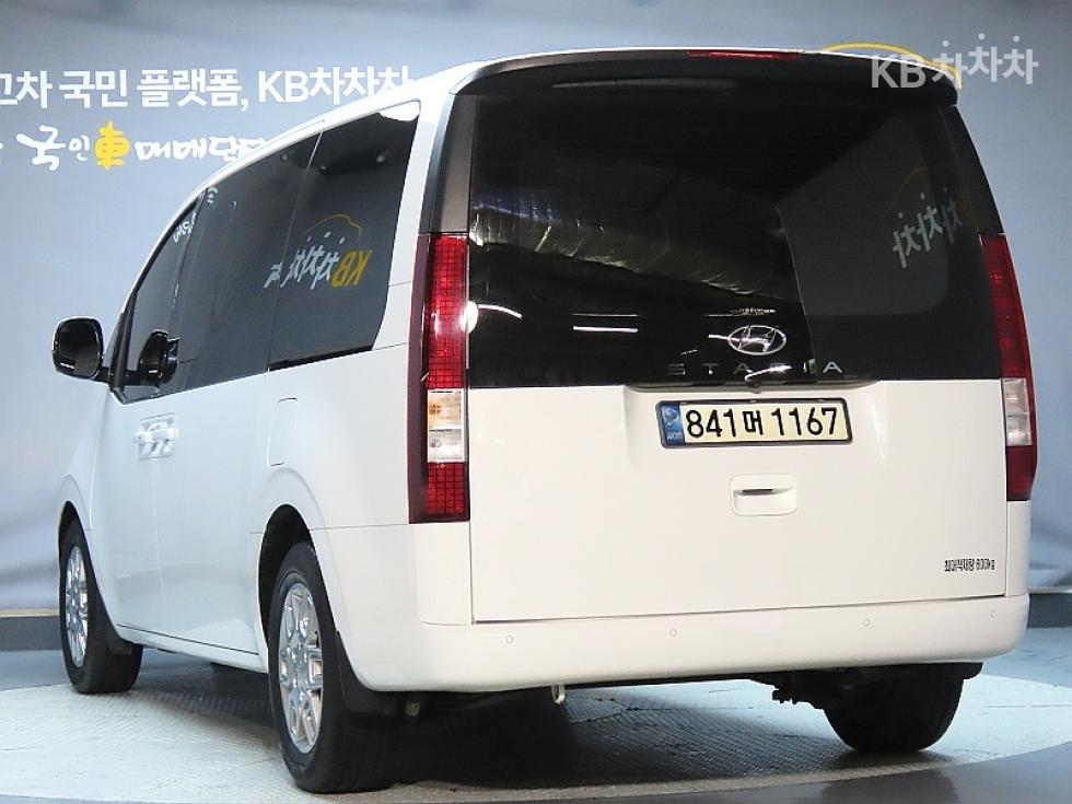 Hyundai Staria — miniaturë 4