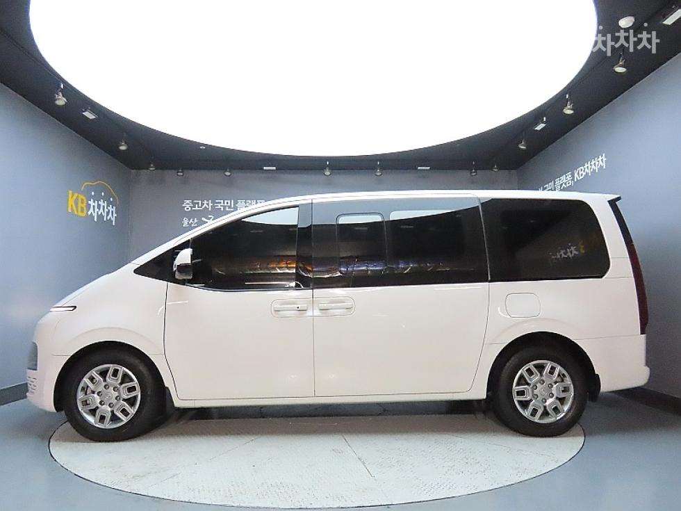 Hyundai Staria — miniaturë 5