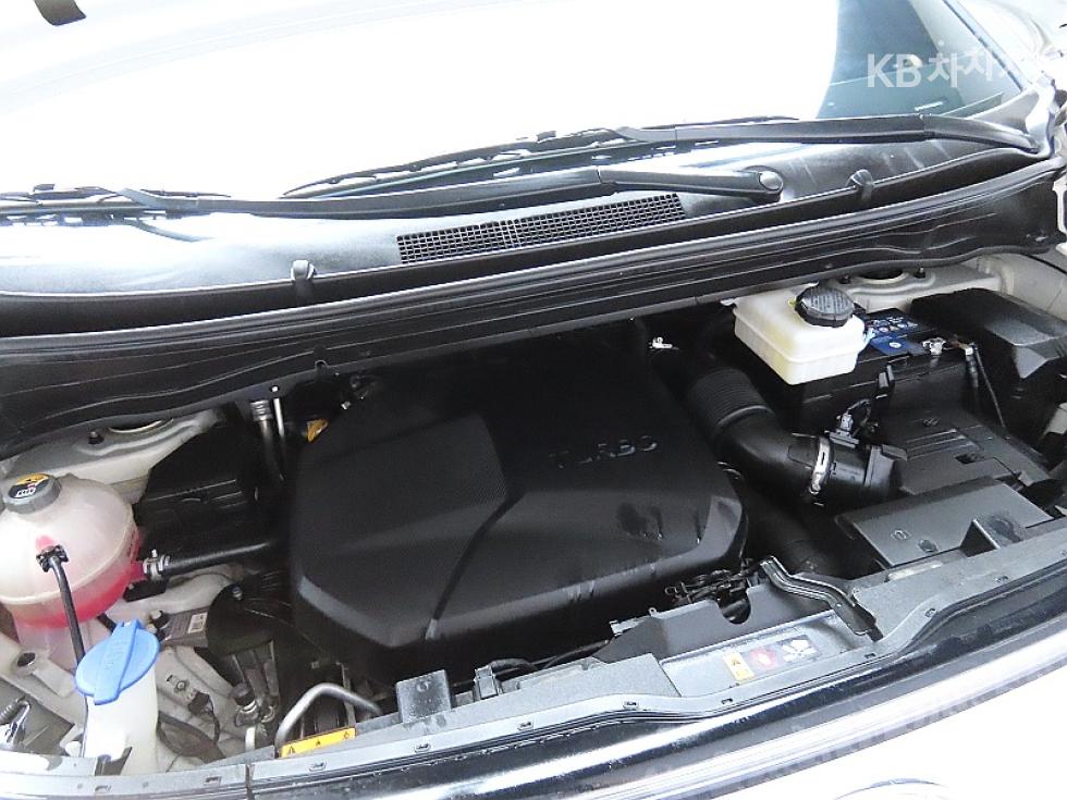 Hyundai Staria — miniaturë 7