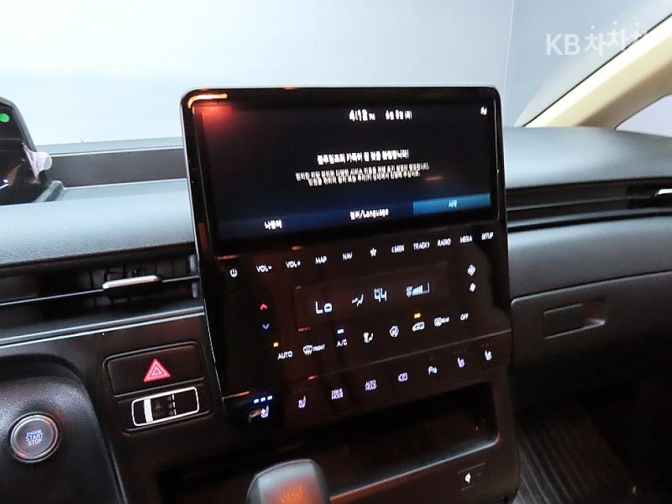 Hyundai Staria — miniaturë 16