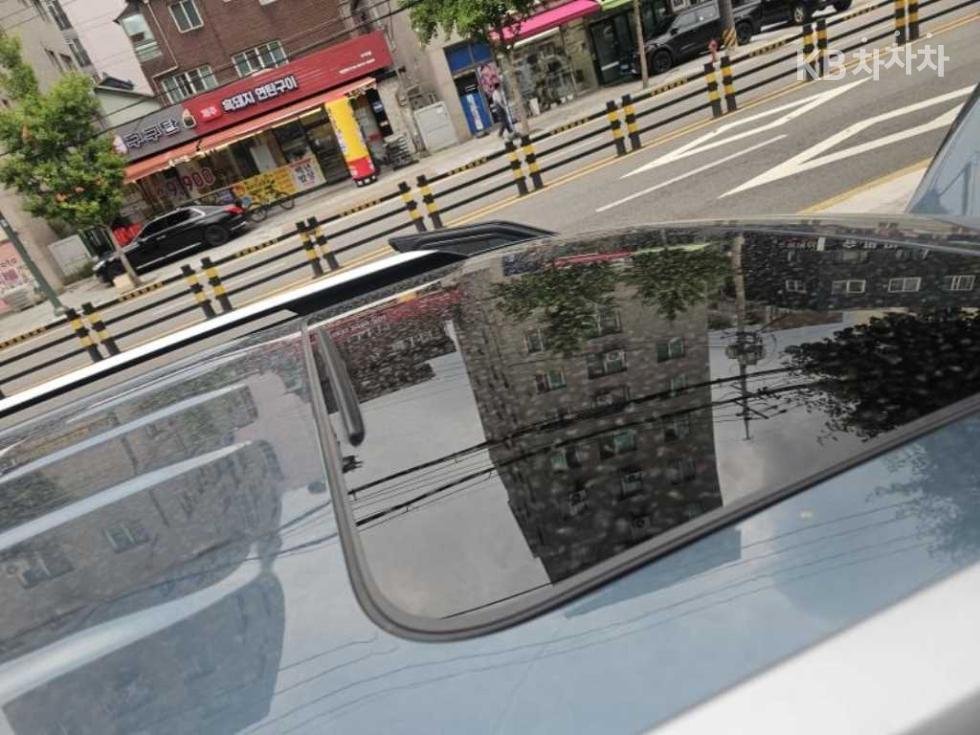 Kia Carnival — miniaturë 6