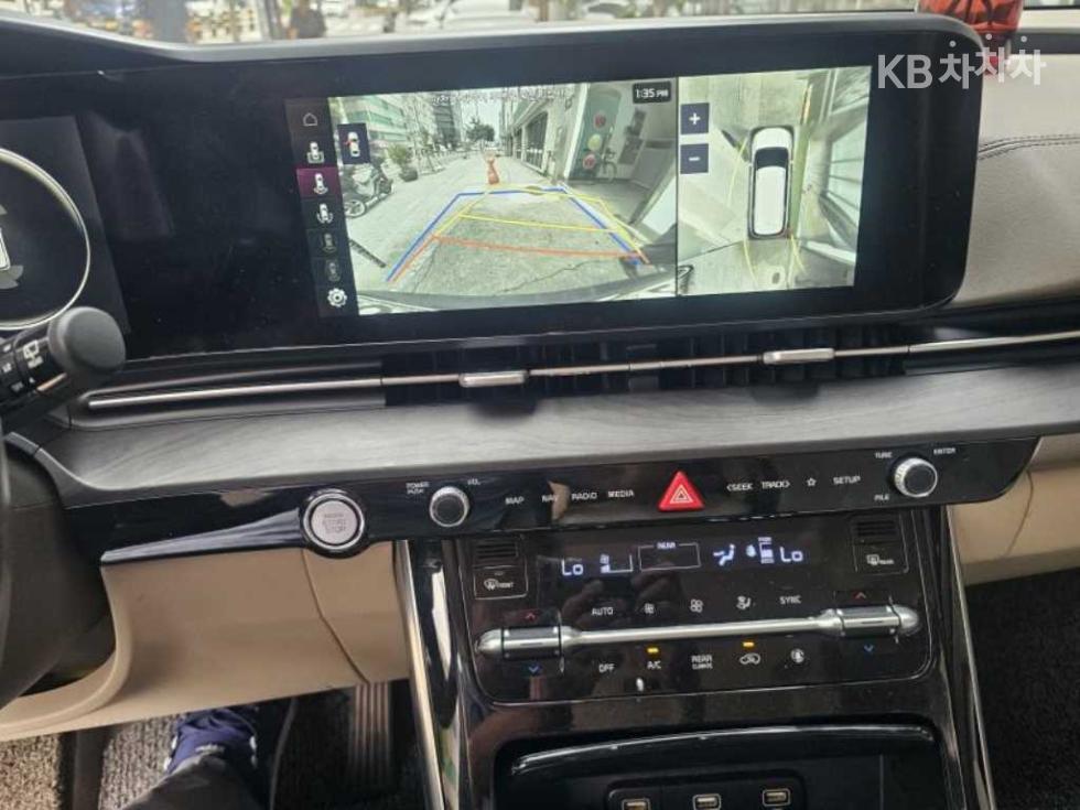 Kia Carnival — miniaturë 10