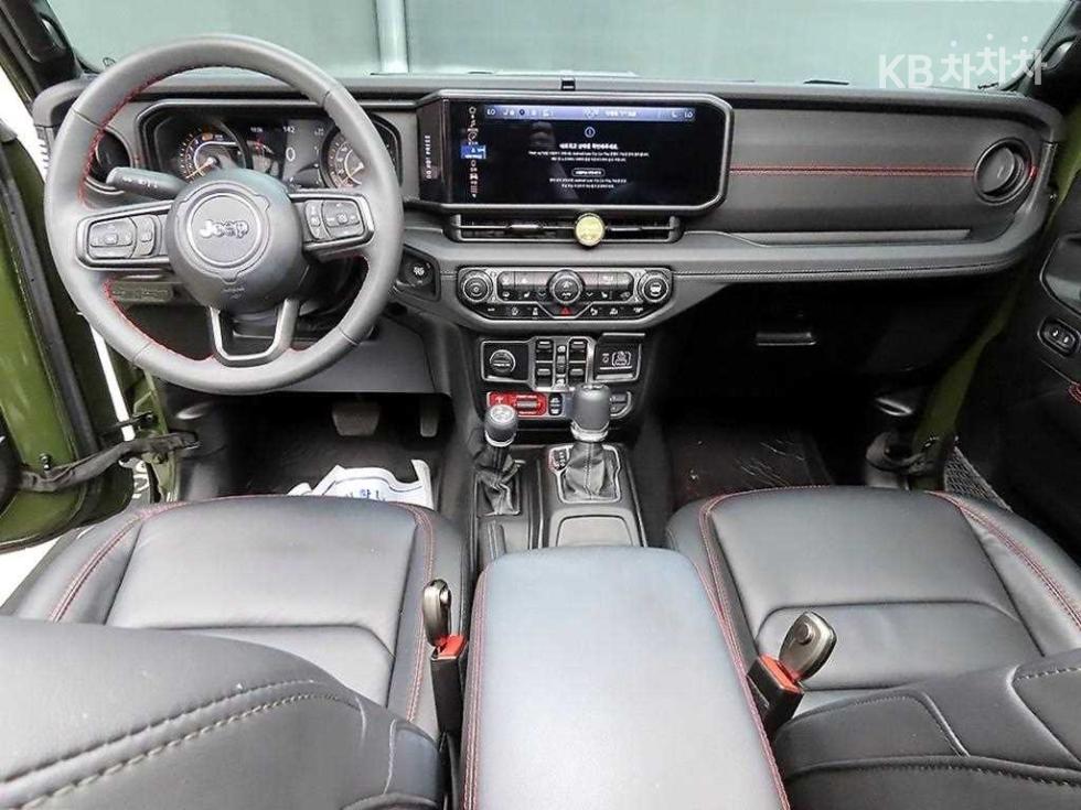 2024 Jeep (JL) photo