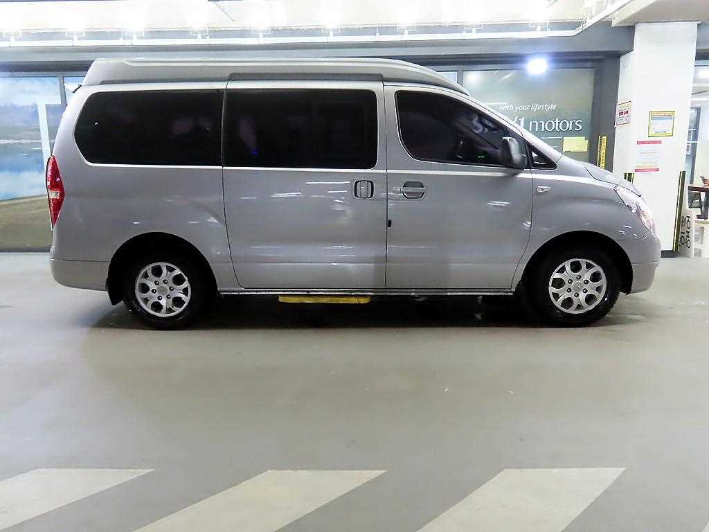 Hyundai Starex — miniaturë 3