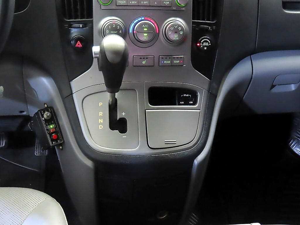 Hyundai Starex — miniaturë 12