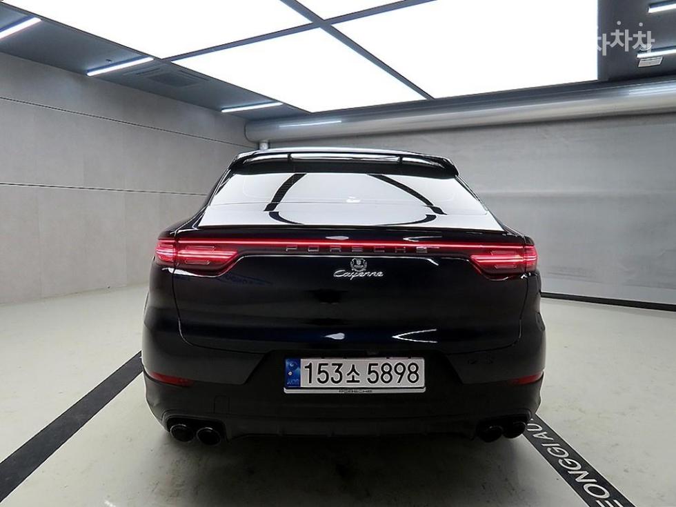 2022 Porsche (9Y0) photo