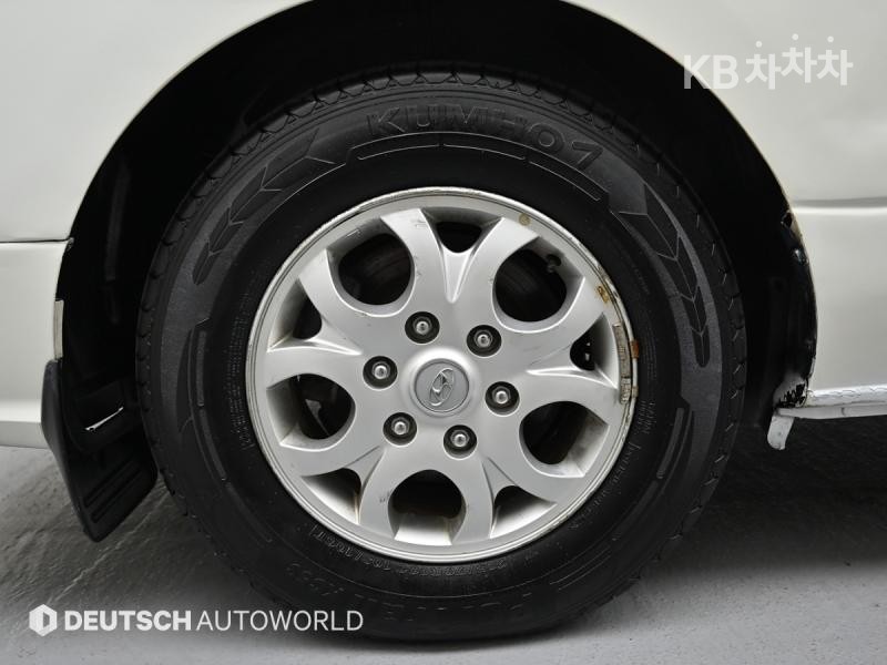 Hyundai Starex — miniaturë 5