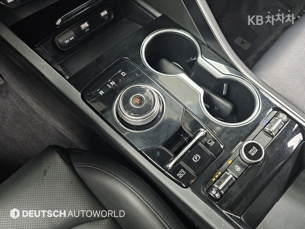 Kia K5 — miniaturë 9