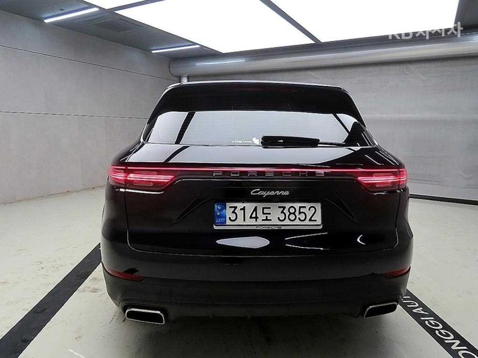 2022 Porsche (9Y0) photo