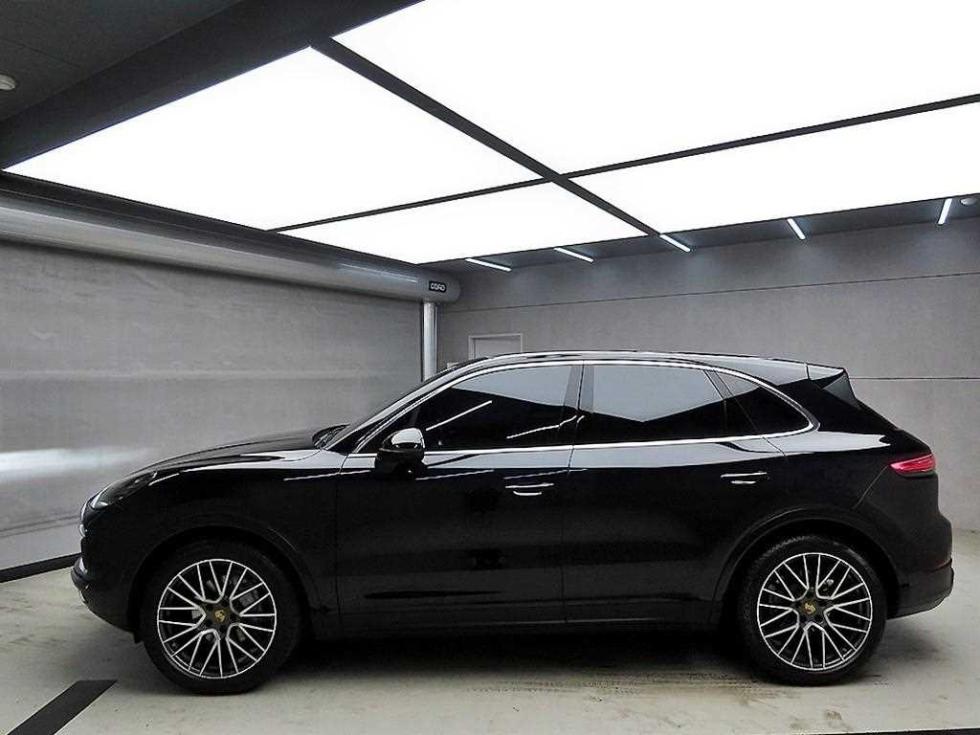 2022 Porsche (9Y0) photo