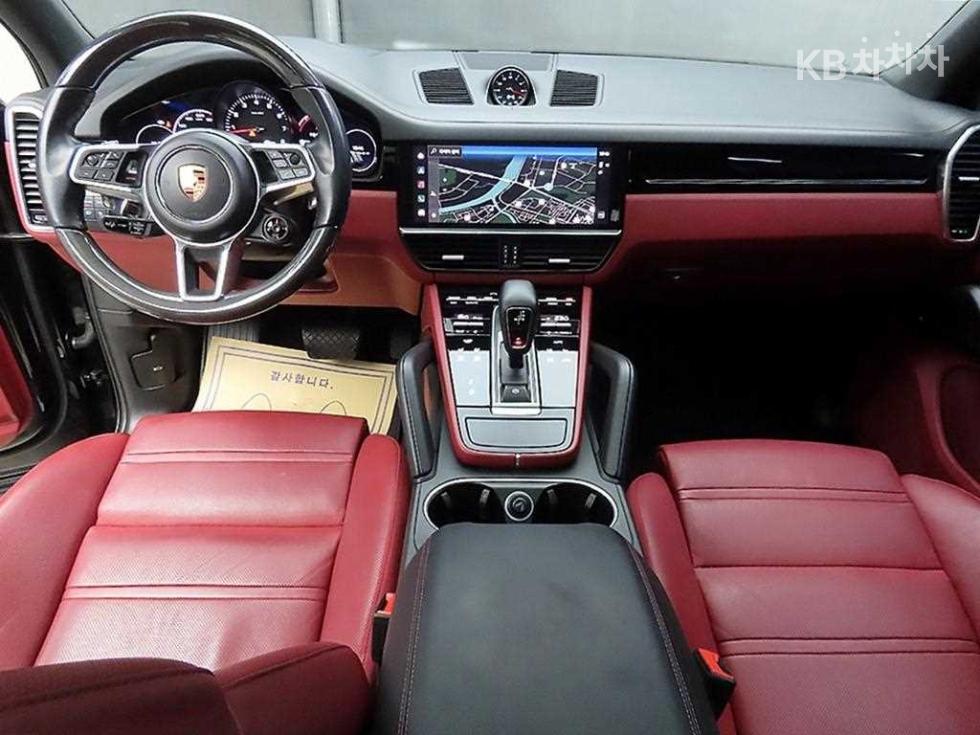 2022 Porsche (9Y0) photo