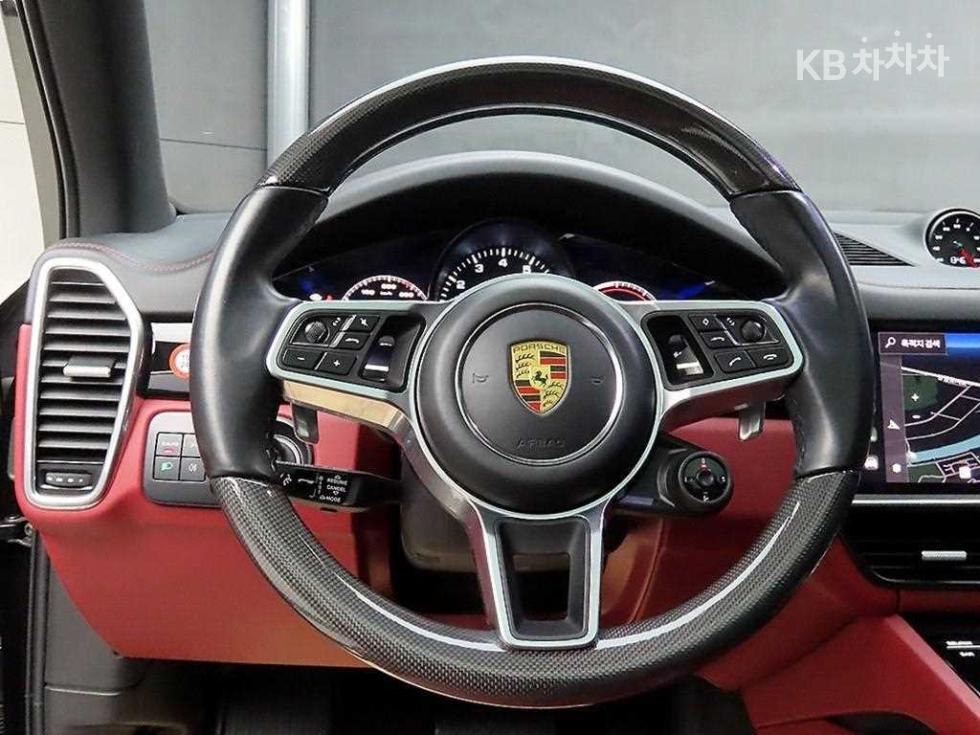 2022 Porsche (9Y0) photo