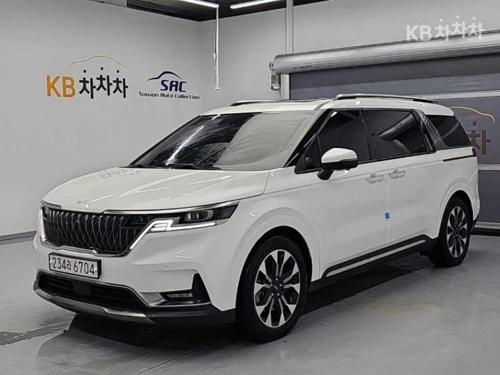 Kia Carnival 9-Seater Signature — foto 1