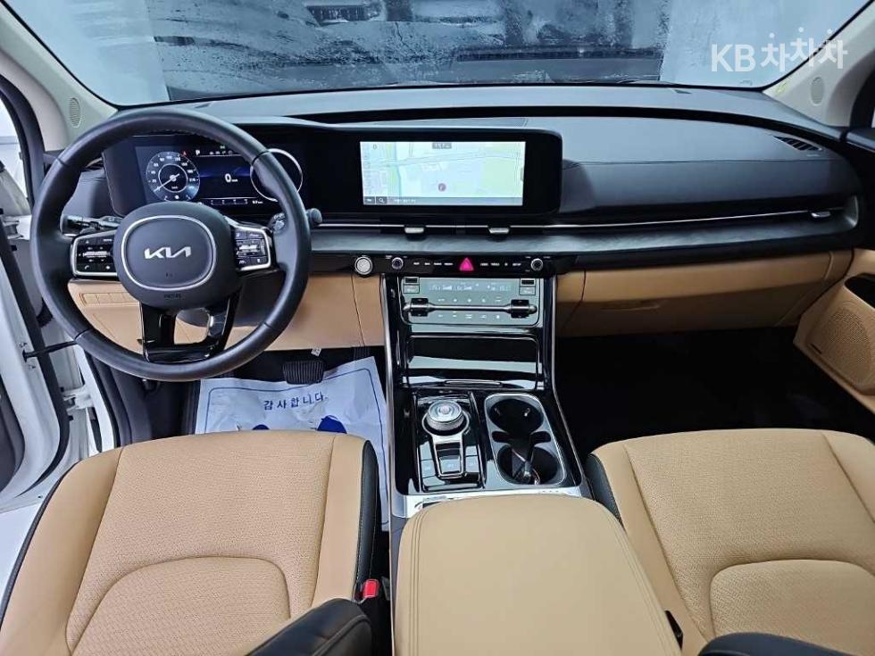 Kia Carnival — miniaturë 7