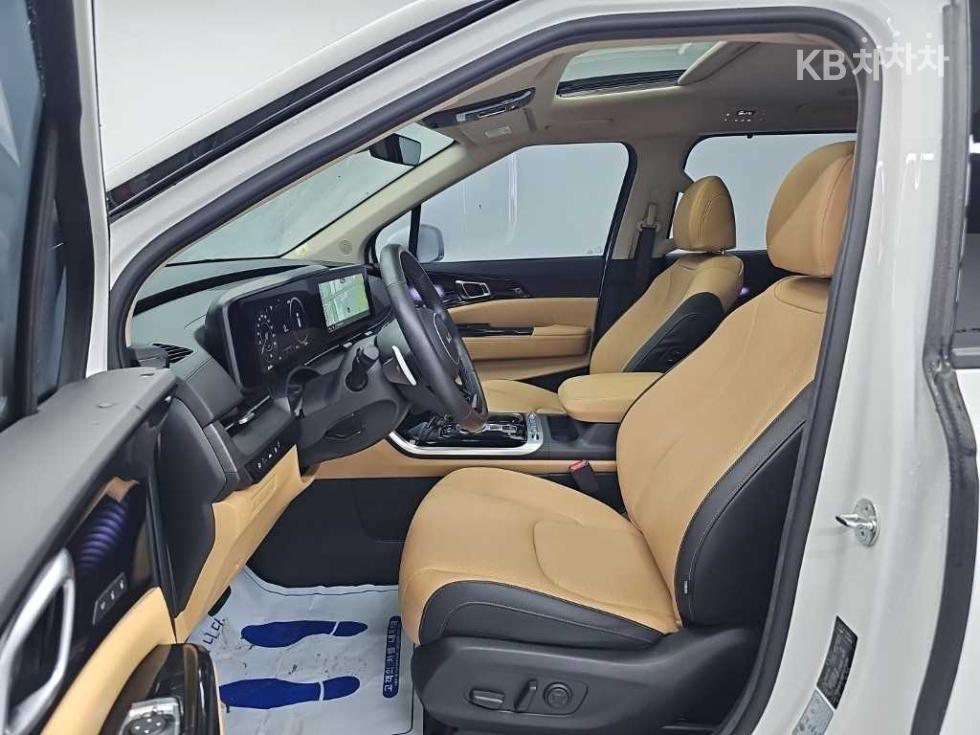 Kia Carnival — miniaturë 11