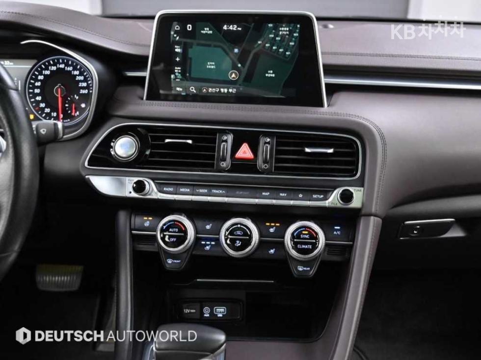 Genesis G70 — miniaturë 14