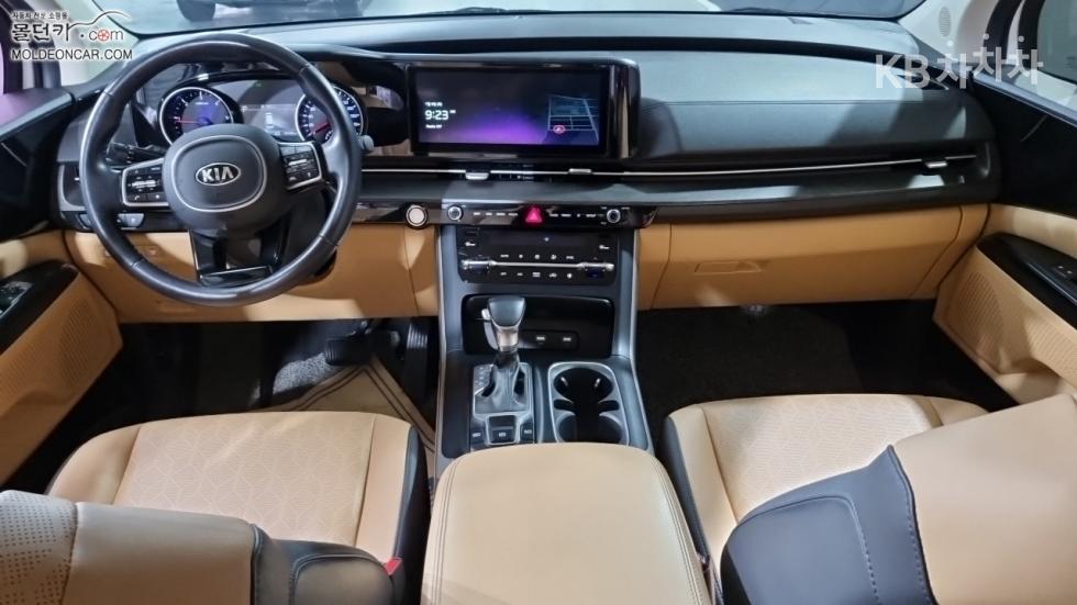 Kia Carnival — miniaturë 7