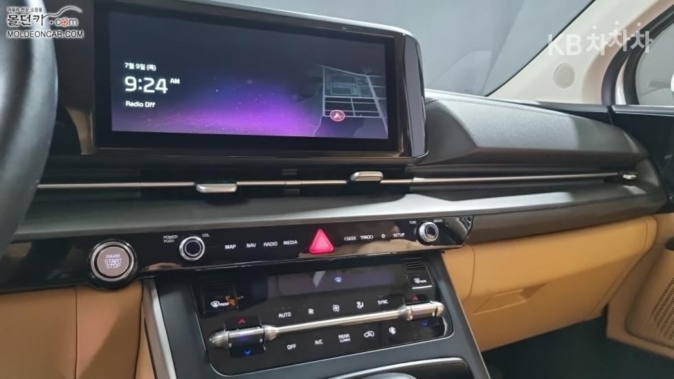 Kia Carnival — miniaturë 12