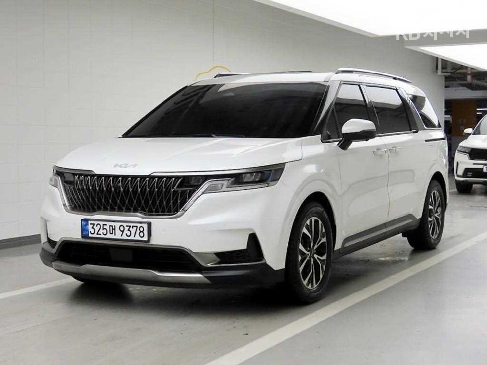 Kia Carnival — miniaturë 2