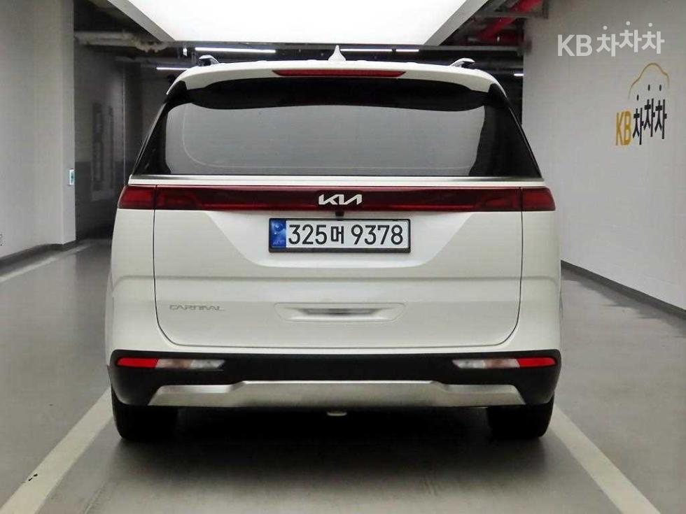 Kia Carnival — miniaturë 3