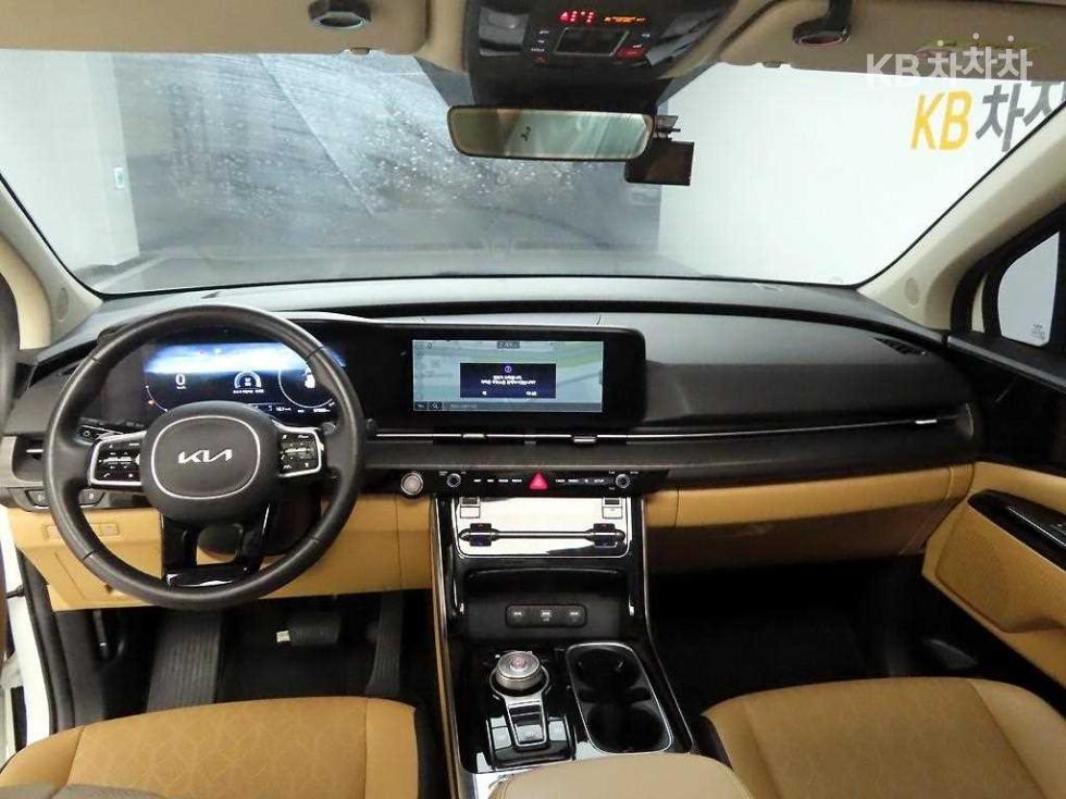 Kia Carnival — miniaturë 6