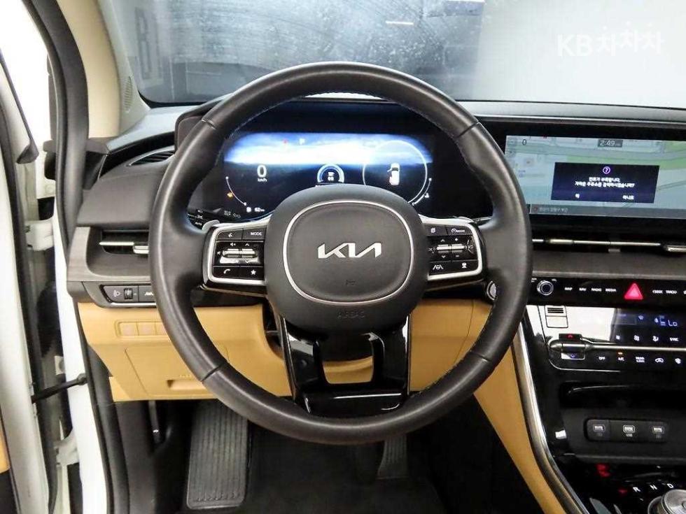 Kia Carnival — miniaturë 7