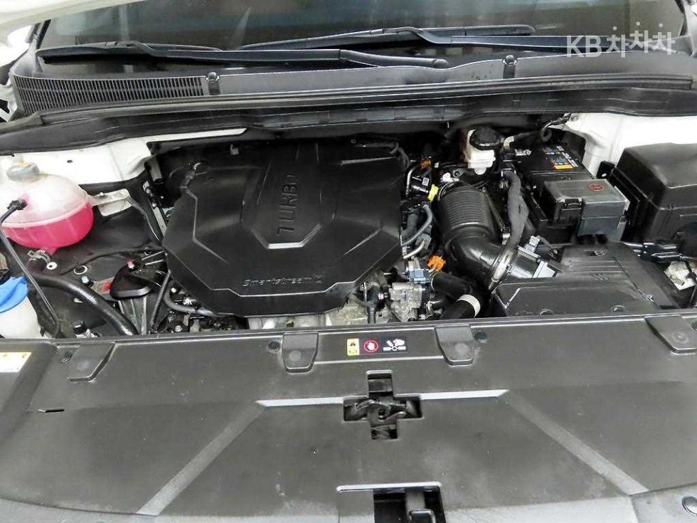 Kia Carnival — miniaturë 20