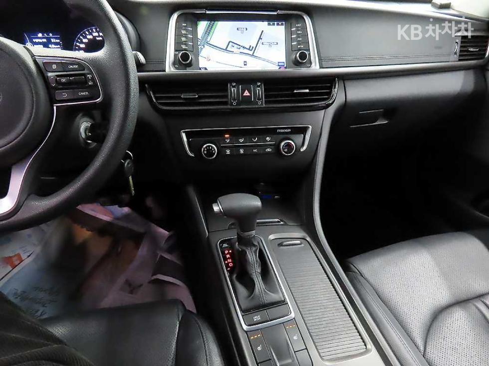 Kia K5 — miniaturë 11