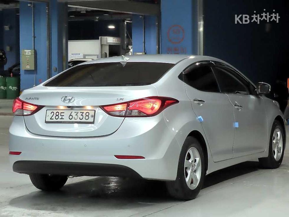Hyundai Avante — miniaturë 4