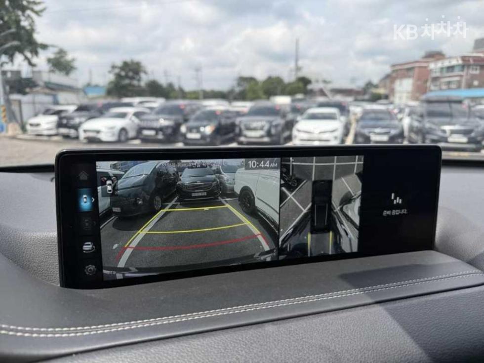 2022 Genesis GV80 photo