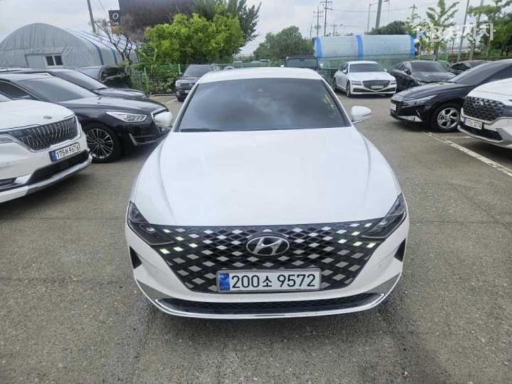 Hyundai Grandeur LPi 3.0 렌터카 — foto 1
